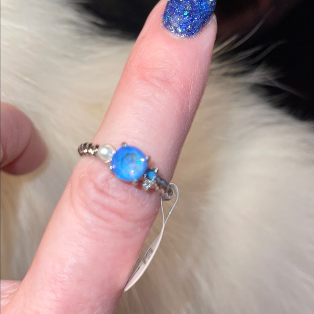 Fragrant jewels size 7 blue silvertone ring